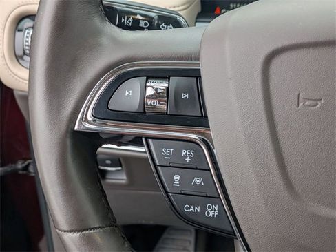 Used 2022 Lincoln Nautilus Reserve image 20