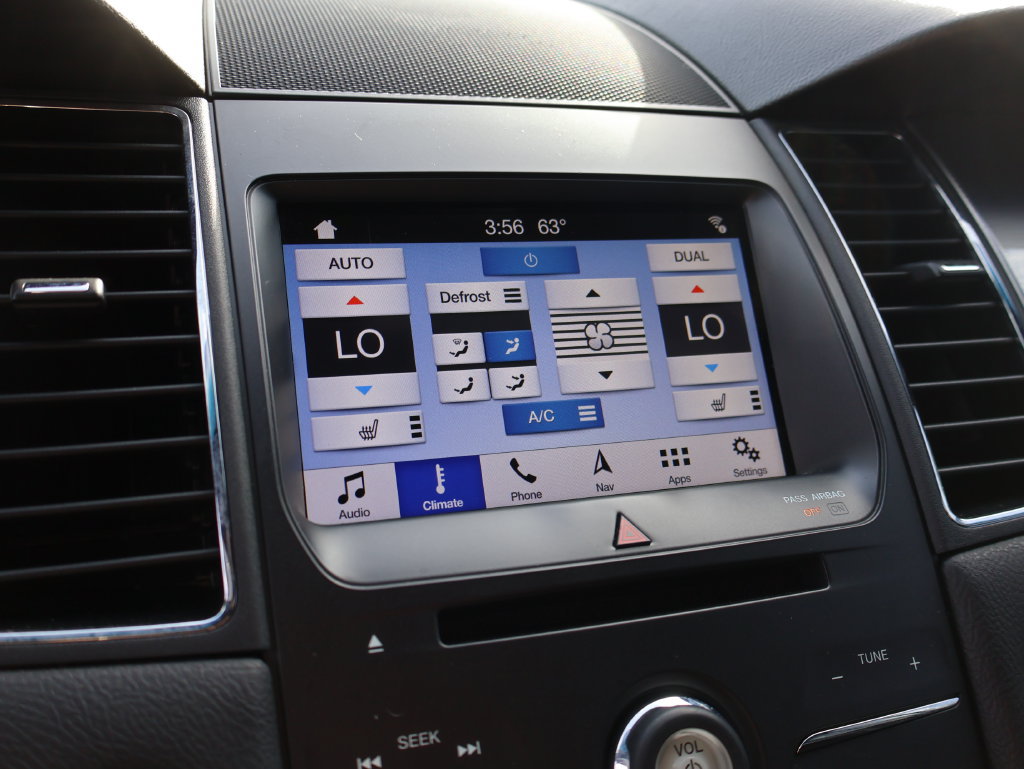 Used 2018 Ford Taurus SEL w/ Equipment Group 201A FWD image 36