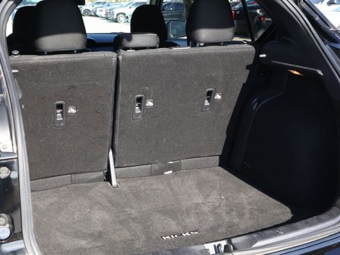 Used 2022 Nissan Kicks S image 20