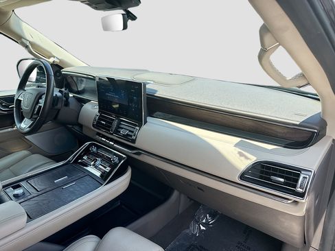 Used 2023 Lincoln Navigator L Reserve AWD/4WD image 13