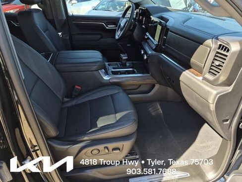 Used 2024 GMC Sierra 1500 SLT w/ SLT Premium Package AWD/4WD image 11