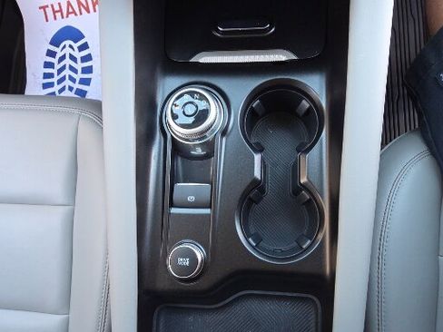 Certified 2025 Ford Explorer Active w/ Active Comfort Package image 19