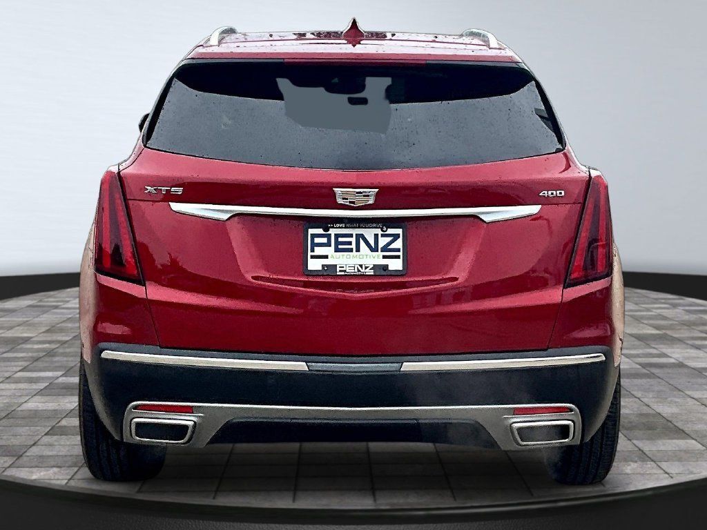 Used 2023 Cadillac XT5 Premium Luxury w/ Technology Package FWD image 6