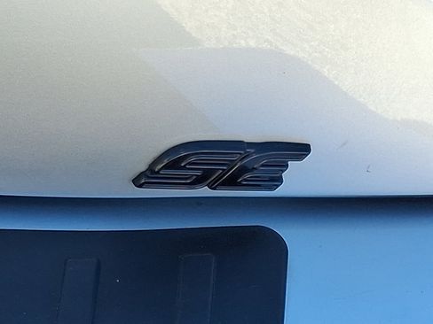 Used 2022 Toyota Corolla SE image 30