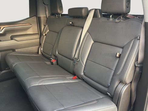 Used 2025 GMC Sierra 1500 SLT image 18