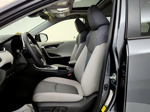 Certified 2025 Toyota RAV4 XLE w/ Convenience Package AWD/4WD image 25
