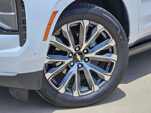 Used 2026 Chevrolet Tahoe High Country RWD image 7