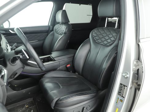 Used 2022 Hyundai Palisade Calligraphy w/ Winter Package image 15