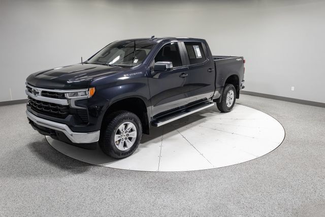 Used 2022 Chevrolet Silverado 1500 LT AWD/4WD image 33