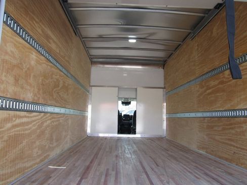 Used 2024 RAM ProMaster 3500 w/ Convenience Group image 19