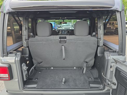 Used 2020 Jeep Wrangler Sport AWD/4WD image 12