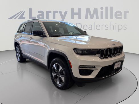 Used 2024 Jeep Grand Cherokee Limited 4xe AWD/4WD image 7