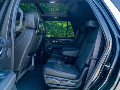 Used 2024 GMC Yukon Denali w/ Advanced Technology Package AWD/4WD image 29