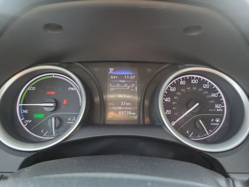 Used 2021 Toyota Camry LE image 23