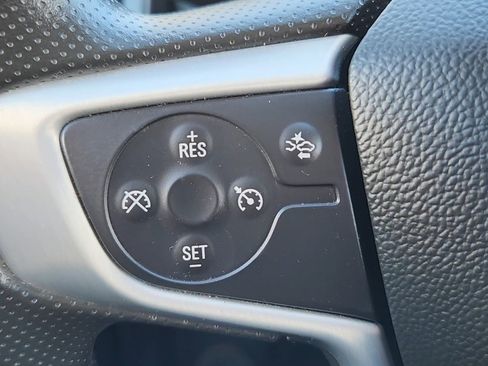 Used 2024 GMC Terrain SLE image 12