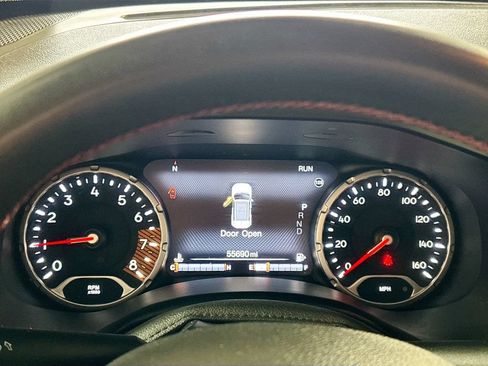 Used 2023 Jeep Renegade Trailhawk AWD/4WD image 14
