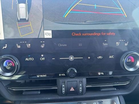 Used 2024 Lexus GX 550 AWD/4WD image 17