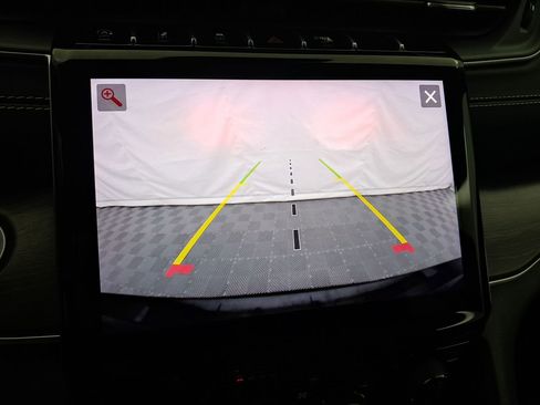 Used 2022 Jeep Grand Cherokee L Limited image 30