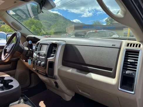 Used 2018 RAM 2500 SLT AWD/4WD image 8