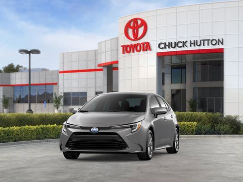Used 2025 Toyota Corolla LE FWD image 18
