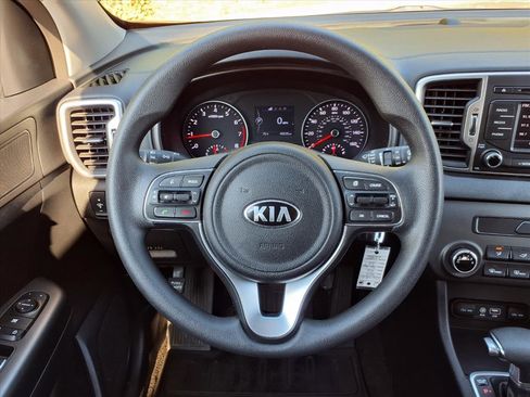 Used 2019 Kia Sportage LX image 14