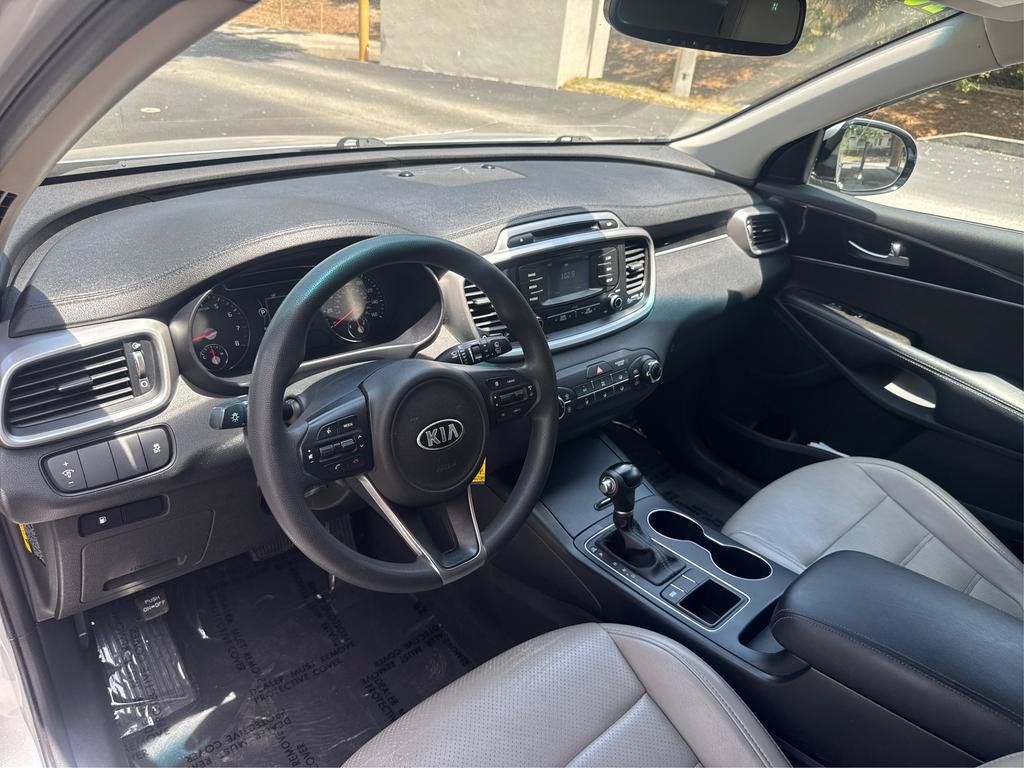Used 2018 Kia Sorento L FWD image 18