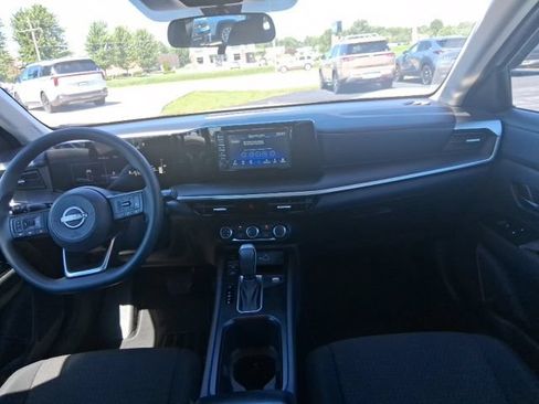 Used 2025 Nissan Kicks S AWD/4WD image 18