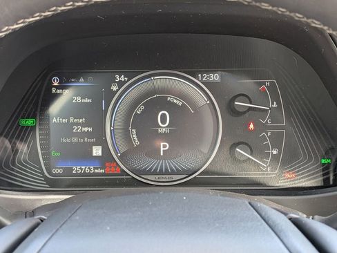 Used 2022 Lexus UX 250h 250h Base w/ Premium Package image 15