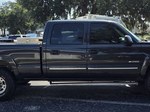 Used 2004 Chevrolet Silverado 2500 LS w/ Skid Plate Package image 8