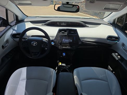 Used 2019 Toyota Prius XLE AWD/4WD image 13