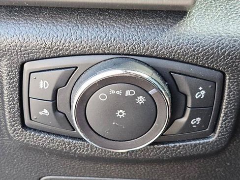 Used 2017 Ford F150 Platinum w/ Equipment Group 701A Luxury AWD/4WD image 7