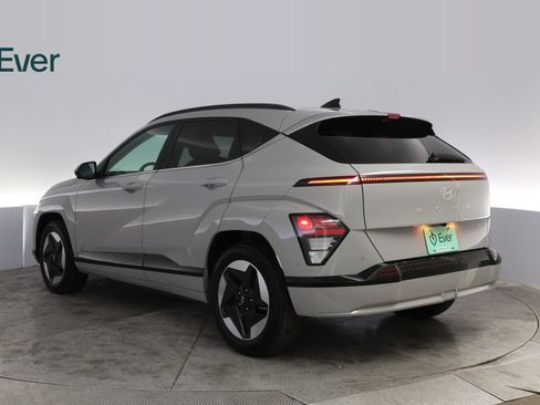 Used 2024 Hyundai Kona Limited FWD image 17