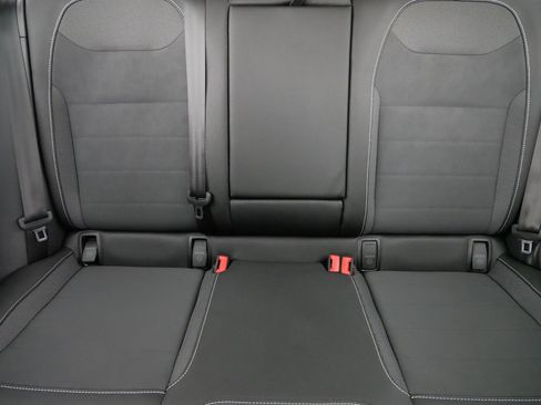 Certified 2024 Volkswagen Taos SE w/ Panoramic Sunroof Package image 13