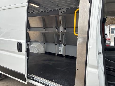 Used 2023 RAM ProMaster 3500 w/ Driver Convenience Group FWD image 17