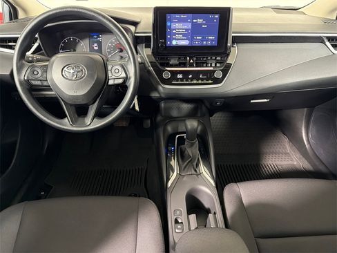 Used 2025 Toyota Corolla LE image 22
