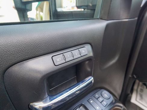 Used 2018 GMC Sierra 3500 Denali w/ Duramax Plus Package AWD/4WD image 17