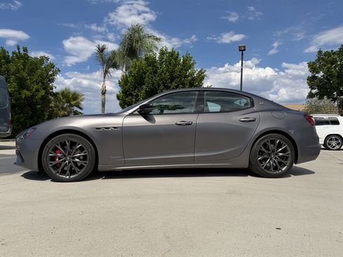 Used 2020 Maserati Ghibli S GranSport RWD image 2