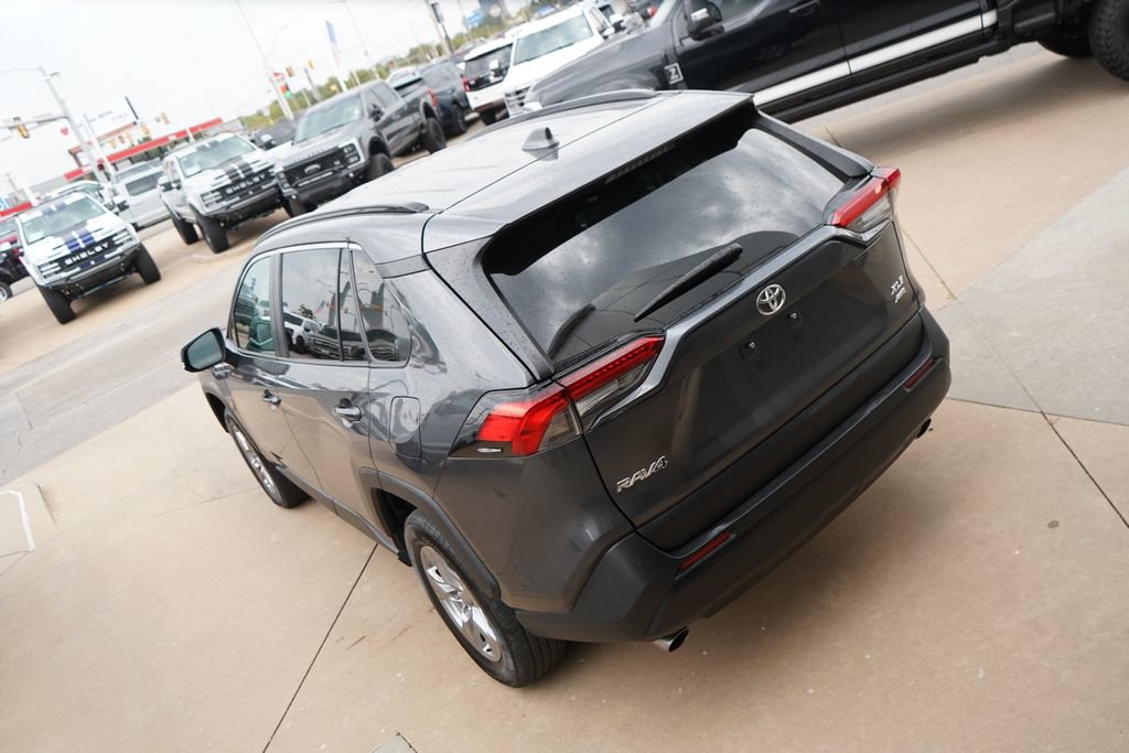 Used 2025 Toyota RAV4 XLE AWD/4WD image 13