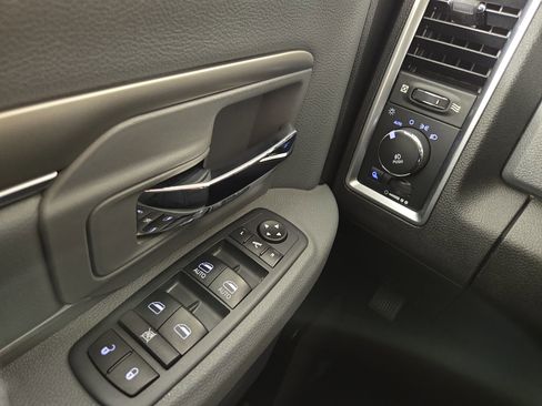 Certified 2019 RAM 1500 Big Horn image 29