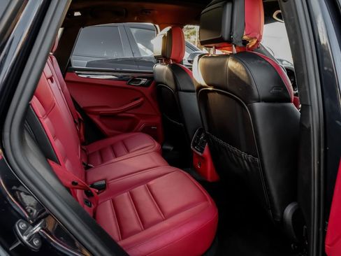 Used 2021 Porsche Macan GTS image 35