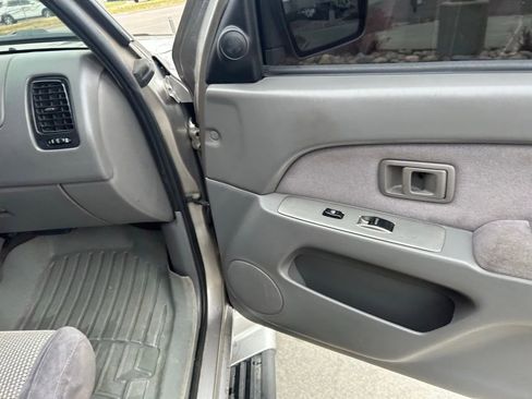 Used 2002 Toyota 4Runner SR5 image 28