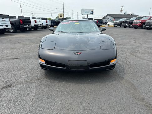 Used 2002 Chevrolet Corvette Coupe w/ Preferred Equipment Group1 RWD image 8