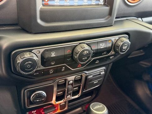 Used 2021 Jeep Gladiator Mojave w/ LED Lighting Group AWD/4WD image 14