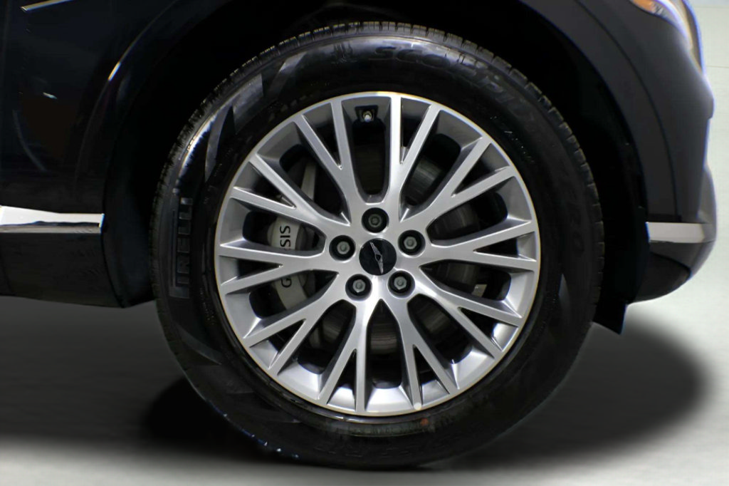 Used 2025 Genesis GV70 3.5T Sport w/ Sport Advanced Package AWD/4WD image 29
