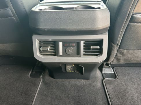 Used 2025 Ford F250 Lariat AWD/4WD image 35