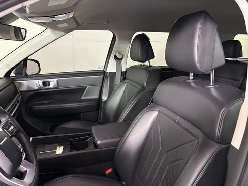 Used 2025 Hyundai Santa Fe SEL FWD image 18