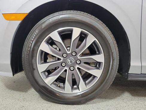Used 2023 Honda Odyssey EX-L image 9