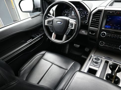 Used 2021 Ford Expedition XLT RWD image 24