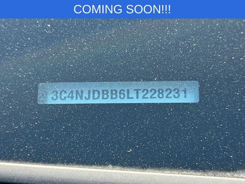 Used 2020 Jeep Compass Latitude w/ Cold Weather Group AWD/4WD image 3