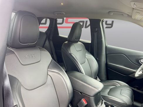 Used 2022 Jeep Cherokee Latitude Lux AWD/4WD image 26